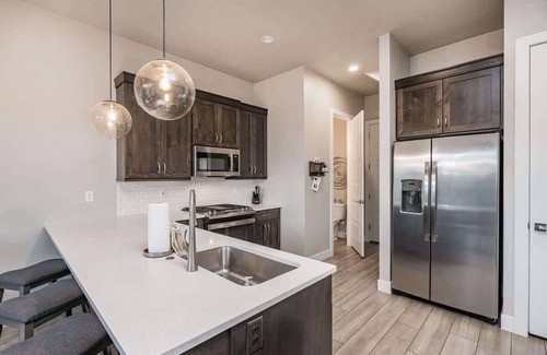 Santa Clara Haus | O-61&62| Sleeps 54 * 2 Private Pools * 2 Hot Tubs * Games * Ping Pont * BBQ