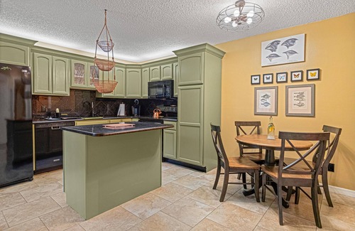 New Smyrna Beach Haus | 62 Cedar Dunes -2 bed 2.5 bath condo