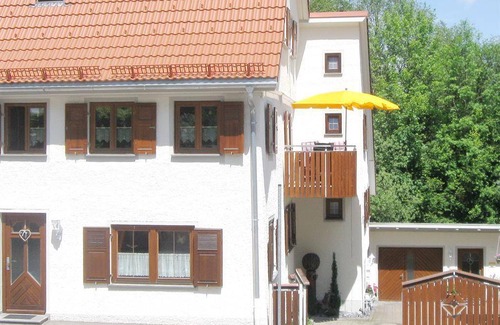 Isny im Allgaeu Wohnung | 65 m² Ferienwohnung ∙ 1 Schlafzimmer ∙ 4 Gäste
