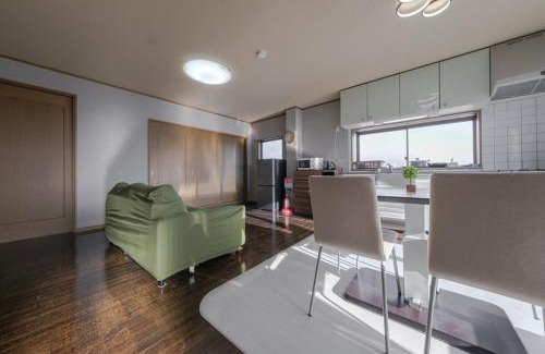 Kasukabe Wohnung | 65m2 Free parking Modern Japanese style Toys for kids Great sunlight Kids can relax