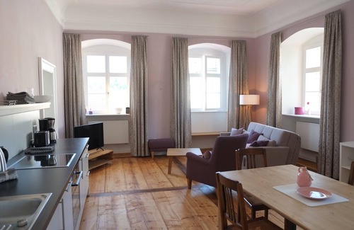 Pielenhofen Wohnung | 65qm Wohnung "Klosterblick" im neu renovierten historischen Pfarrhof Pielenhofen