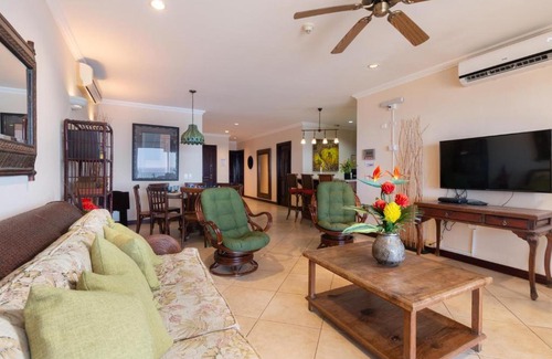 Playa Flamingo Haus | 6th-Floor Ocean-View 3BD with TV in Every Room