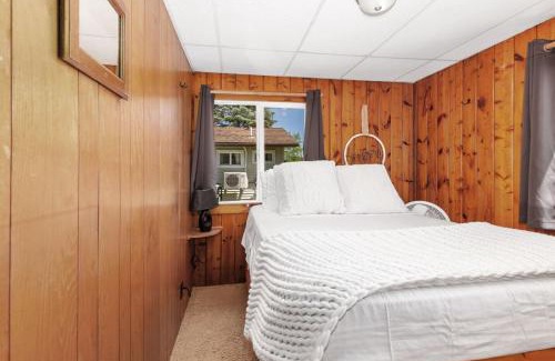 Chippewa Lake Haus | 7 Cabins & A House on Chippewa Lake