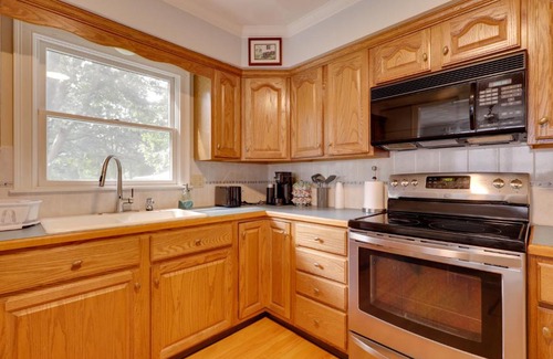 Seekonk Wohnung | 7 Mi to Downtown Providence Quiet Apt in Seekonk