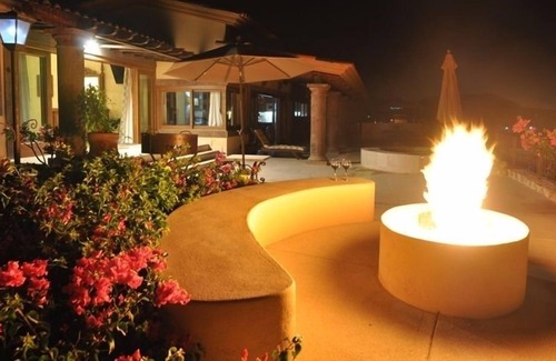 Loreto Villa | 7. Nacht frei, 4 BR / 5 BA Villa in Gated Querencia Meerblick viele Parkplätze