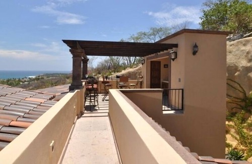 Loreto Villa | 7. Nacht frei, 4 BR / 5 BA Villa in Gated Querencia Meerblick viele Parkplätze