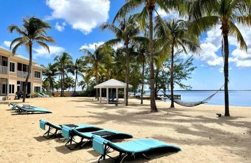 Rum Point Haus | 7 Up Condo at Kaibo Kai