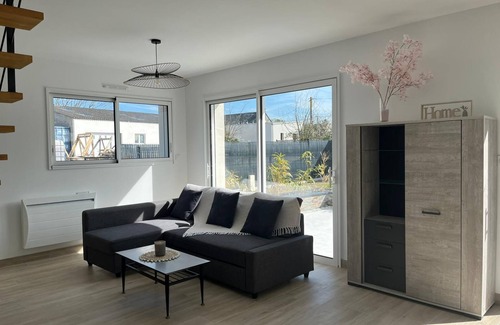 Penestin Haus | 700m from the beach! New 2023 family home