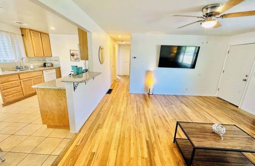 Northeast Reno Haus | 7Bedroom|3Bath|Sleeps21|9TVs