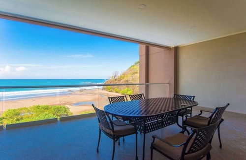 Barrio Los Faroles Eigentumswohnung | Directly on Beach, 7th Floor, Room for many Friends.