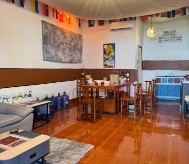 Vientiane Prefecture Hotel | 8ເຮືອນພັກ 8Hotel 8号旅馆