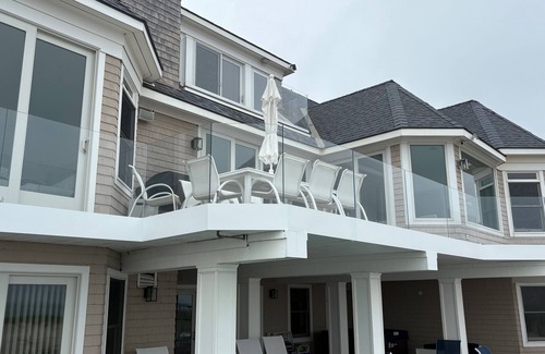 West Hampton Dunes Haus | Glamouröse Oceanfront 8BR, 8 Bad Pool + Jacuzzi - Rufen Sie für Last-Minute-Angebote!