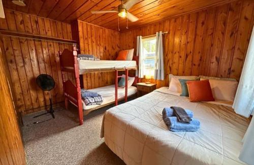 Oscoda Haus | 8 cottages on the beach of Lake Huron
