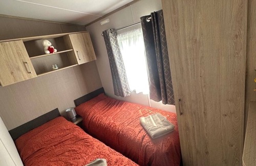 Cayton Bay Kabine | 8 Guests - Pet friendly*- Cayton Bay Coastal Retreat