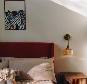 Saint Helens Haus | 8 Min to Zip Lines Unique Stay King Bed