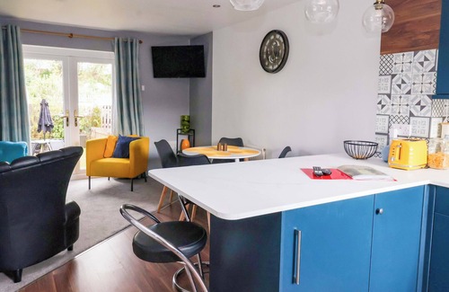 Otley Hütte | 8 WHARFEDALE MEWS, family friendly, with a garden in Otley