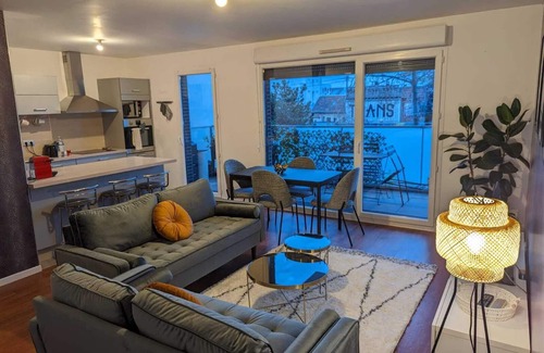 Petit-Ivry Wohnung | 80m² Family Apartment With Underground Guarded Parking, 8min Walk From Metro