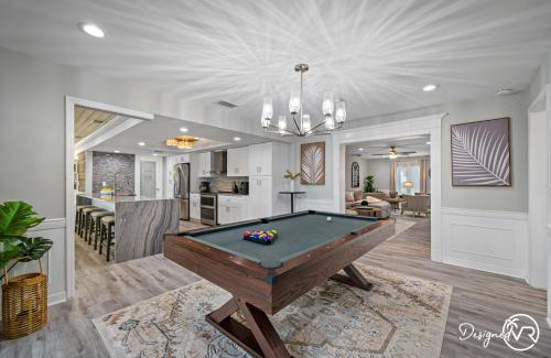 Harbor Hills Haus | 8BR w Heated Pool Waterview - Close to Beach