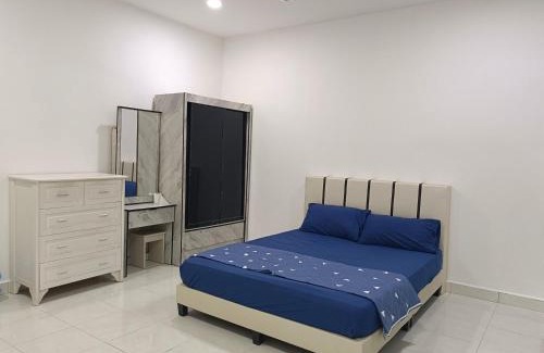 Taman Teratai Haus | 8Pax comfortable setia residen