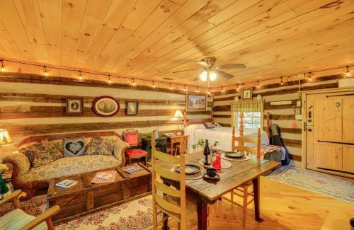 Tannersville Haus | 9 Mi to Creeper Trail Woodsy Abingdon Cabin
