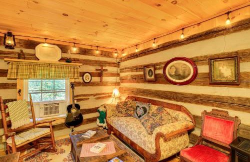 Tannersville Haus | 9 Mi to Creeper Trail Woodsy Abingdon Cabin