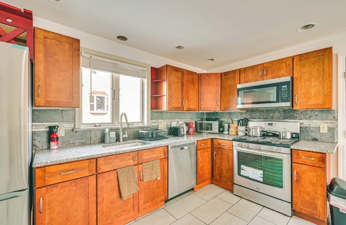 Malden Wohnung | 9 Mi to Dtwn Boston: Cozy Malden Apartment