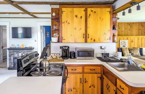 Bethlehem Hütte | 9 Mi to Franconia Notch State Park: Cozy Cottage