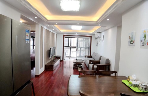 Kunshan Wohnung | 98m2高品质景观家庭套亲子房三室二厅 花桥国际博览中心 华东康桥国际学校