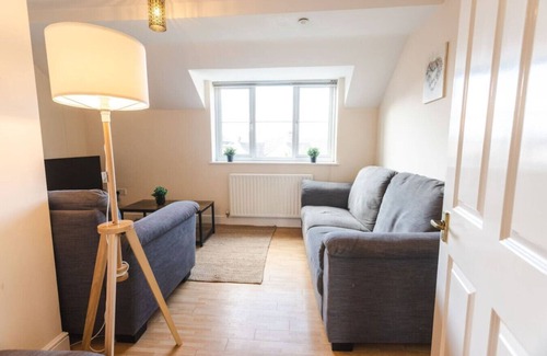 Swindon Wohnung | 9FC Apartment 2 Bedroom Sleeps 4 Long Stay Disc