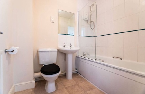 Swindon Wohnung | 9FC Apartment 2 Bedroom Sleeps 4 Long Stay Disc