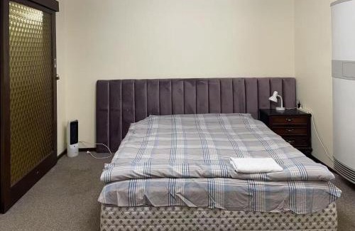 Bundoora Haus | a 别墅大床间毗邻公园和公交车站