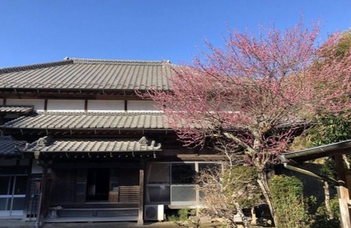 Chonan Haus | A 100-year-old folk house has been completely renewed, and you can enjoy living in a satoyama in just one hour from the Tokyo metropolitan area via the Aqua- Line / Ken-O Expressway.