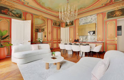 L'Europe Wohnung | A 200m² Masterpiece in Champs Elysees-Step into timeless elegance