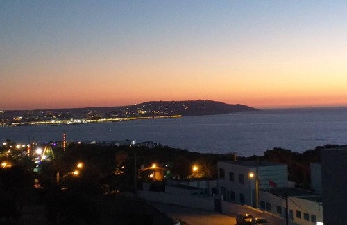 Malabata Wohnung | A 3 Minutes D'un Park de Loisirs et vue Panoramique sur la mer