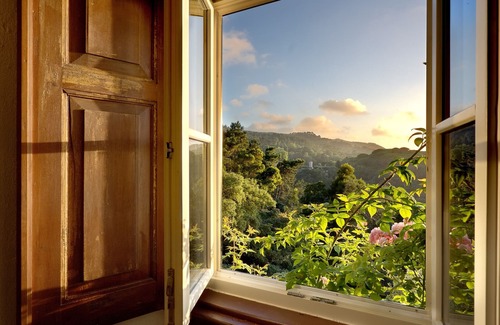 Sintra Haus | Ein 3-stöckiges Landhaus in 10 Hektar Wald gelegen