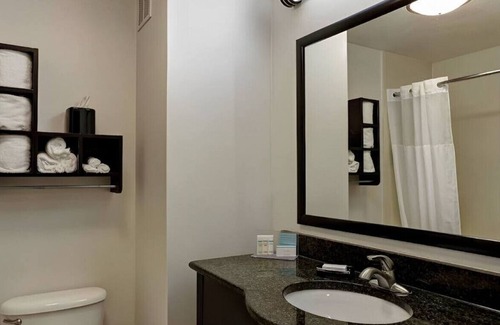 Woodstock Haus | A Beautiful and Excellent Place to Unwind! W/ Gym