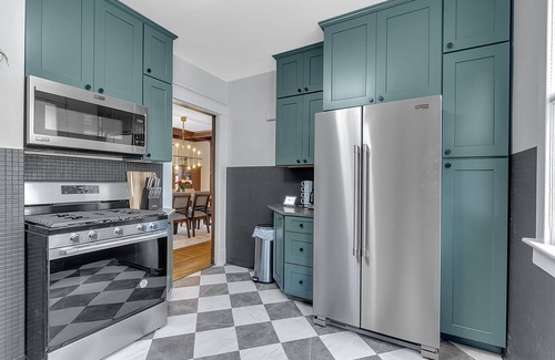 Front Park Haus | A Buffalo Gem in Elmwood Village. Centered between The Falls and Bills Stadium.