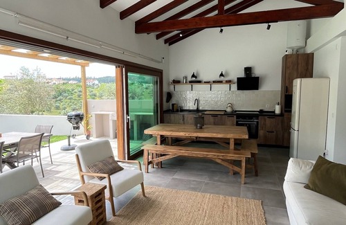 Abrantes Hütte | A Carpinteira Lake House - An authentic Portuguese country house by the lake!