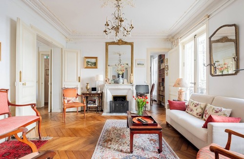 L'Europe Wohnung | A Chapter in Time, by Veeve
