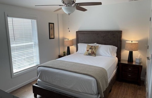 Hermann Haus | A Charming Home newly remodeled and furnished