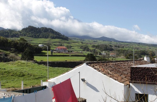Capelas Haus | A comfortable, self-contained suite in a restored 19th-century vila (RRAL 980)