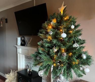 Chadderton Haus | A Cosy Home from Home