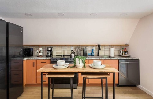 Interlochen Hütte | A cozy getaway nestled in the woods of Northern Michigan.