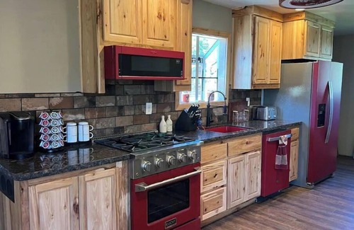 Chester Haus | A Cozy Little House with a lot to offer!