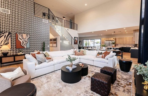 Southwest Village Haus | A Desert Dream | Perfect Getaway in Old Town!