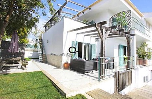 Ferragudo Haus | Eine Designer-Luxusimmobilie mit privatem Pool für bis zu 8 Personen