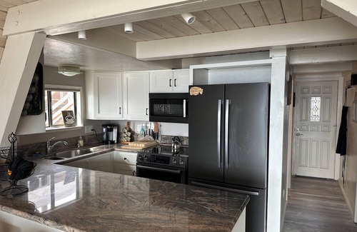 Brockway Kabine | A Frame with an A+ View