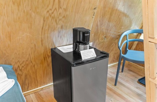 Pine Ridge Wohnung | WiFi - A-Frames Under the Canopy - Multi-Cabin Retreat in Red River Gorge, Kentucky!