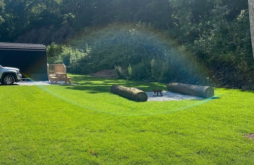 Abercwmboi Hütte | A glamping pod that sleeps 2 guests in 1 bedroom