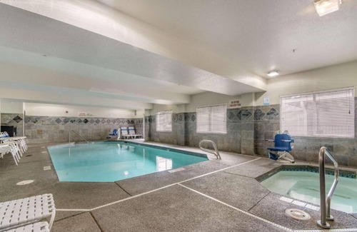 Gresham Haus | A good value for exploring the Historic Columbia River Highway!!